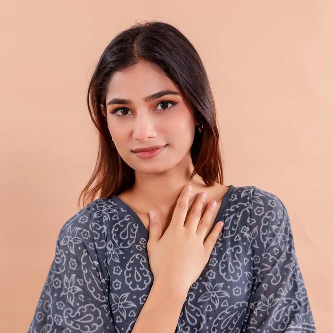 Mona Soni