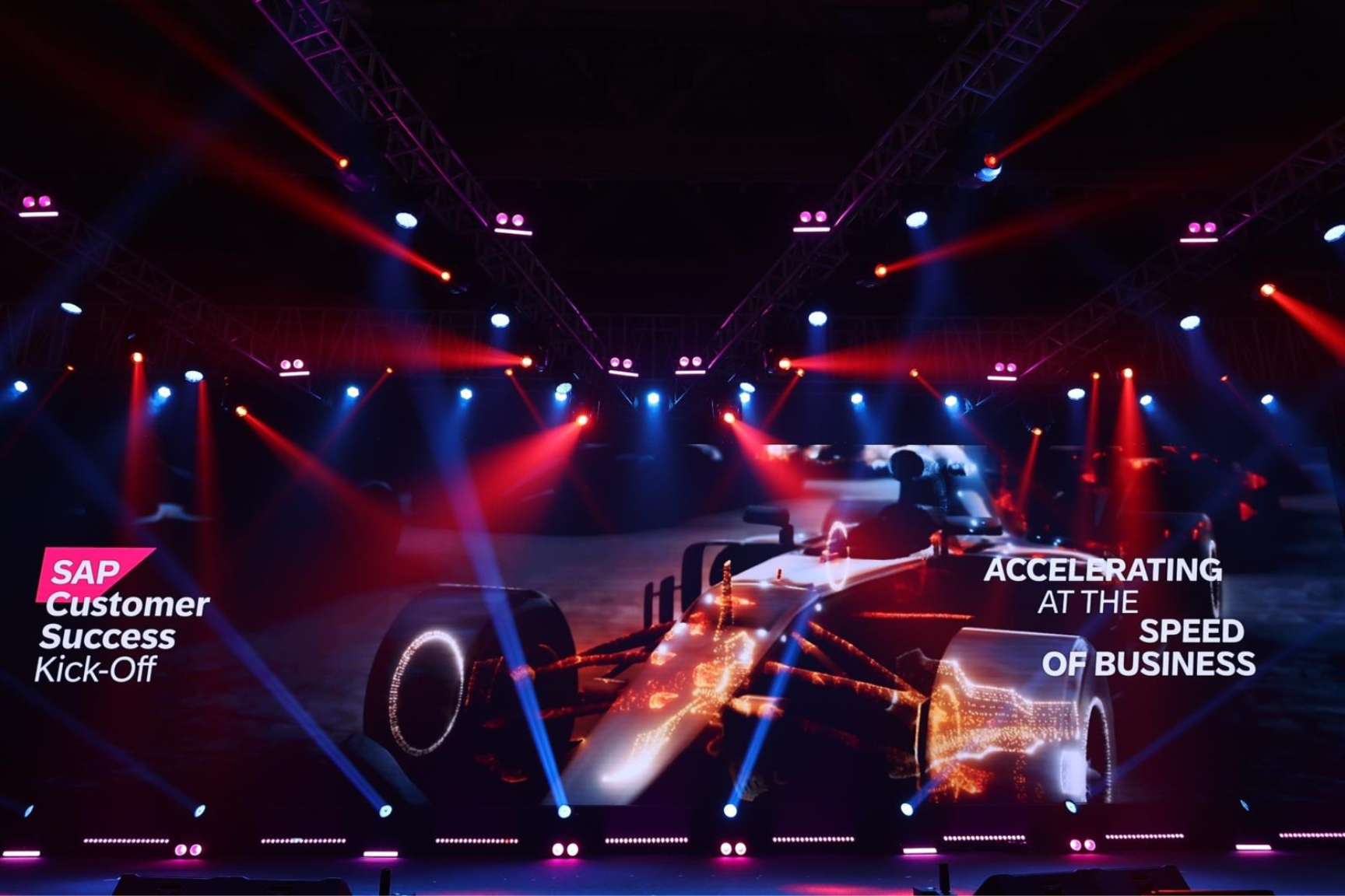 A race car with lights

AI-generated content may be incorrect.